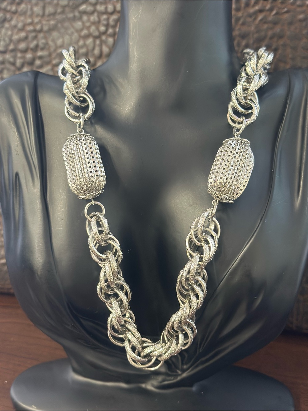Vintage Silver Textured Chain Statement Necklace - Women Jewelry
